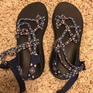 Chacos!